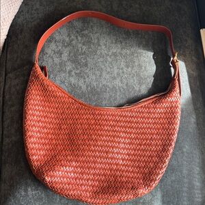 NWOT Madewell The Essential Curve Shoulder Woven Bag